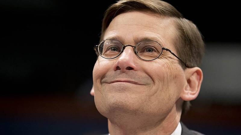 Head Snowden for friendship with trump