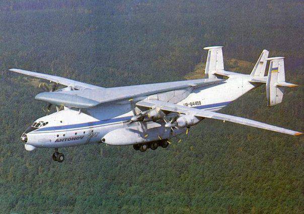 Український Ан-22А здійснив посадку на грунт