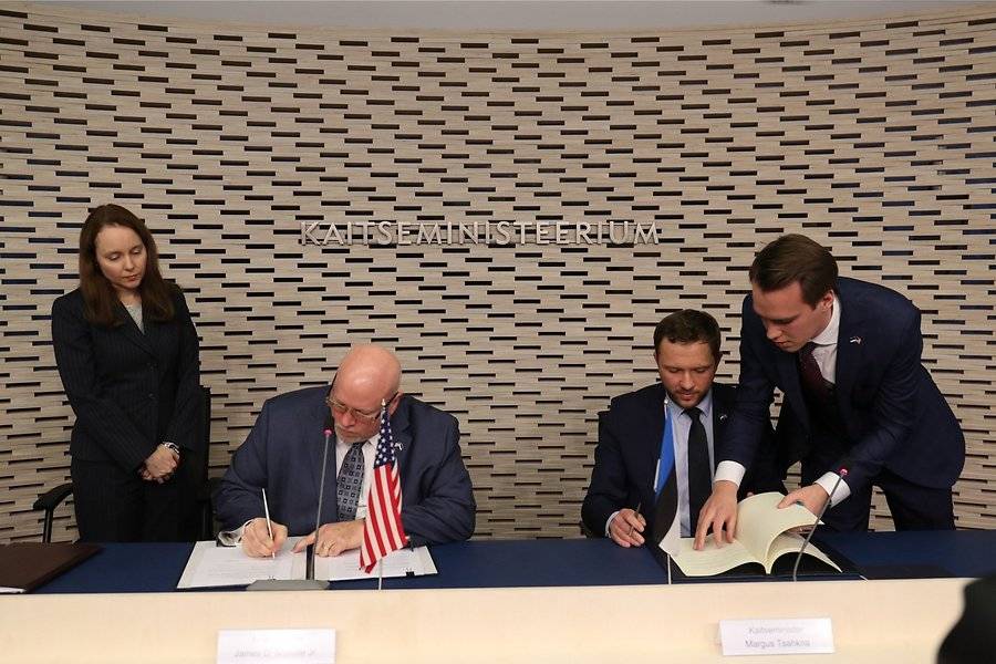 Ægtepagt af de Baltiske Lande og amerikas forenede stater