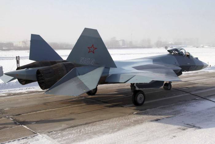 Refueling the T-50 in the air (video)