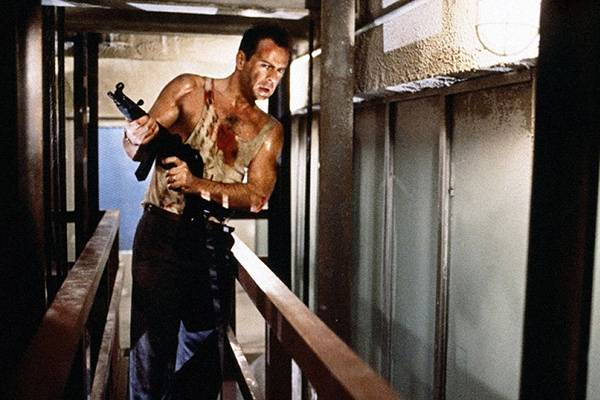 Glock, strip-tease et «die hard»
