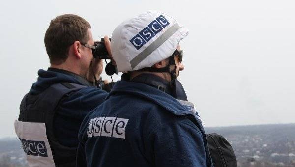 Хуг запатрабаваў адкрыць усе дарогі на ўсходзе Украіны