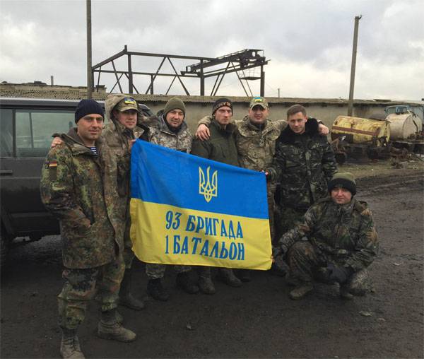 VSU of ATGM shot a civilian car in the LC