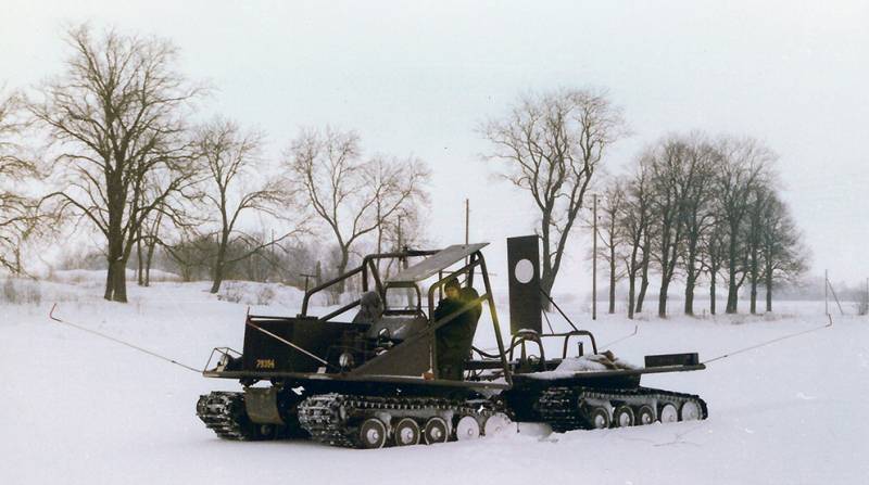 Ett pilotprojekt av en lätt tank UDES XX 5 (Sverige)