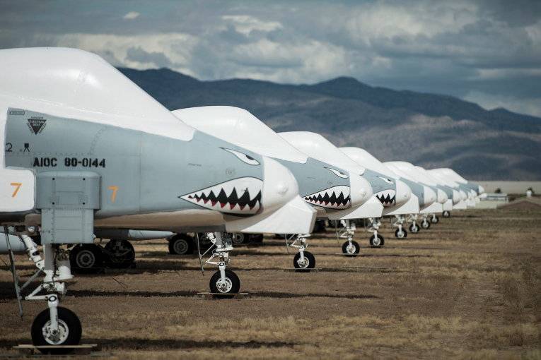 Le plus grand dans le monde «cimetière d'avions (vidéo)