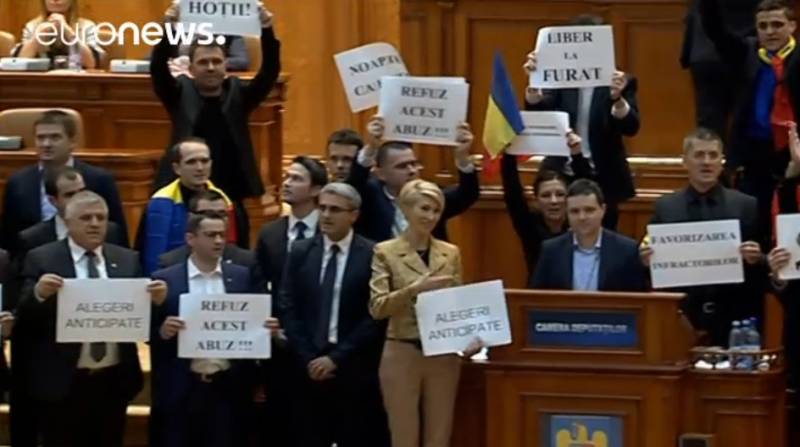Resignation bandits!