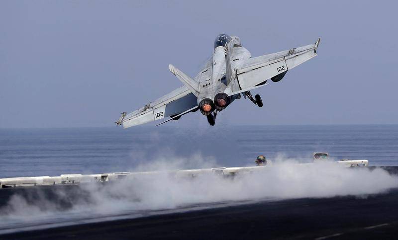 Méi wéi d 'Hallschent vum Park Marinepilot vun den USA net bereet fir d' Leeschtung vum Kämpfens mat Aufgaben
