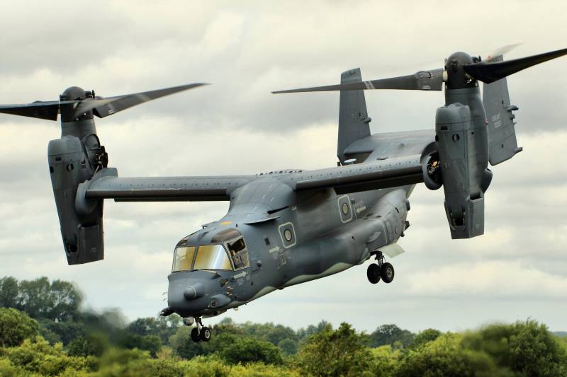 Publié une vidéo de groupe, vol 10 конвертопланов CV-22 Osprey
