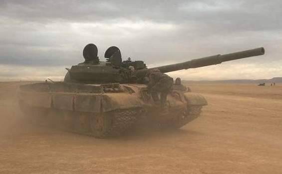 E weideren iwwerliewende T-62M