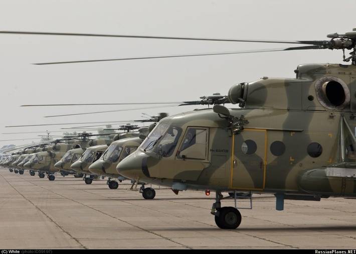 Le moteur de la base aérienne dans l'Oural, a reçu le 16 nouveaux Mi-8МТВ-5