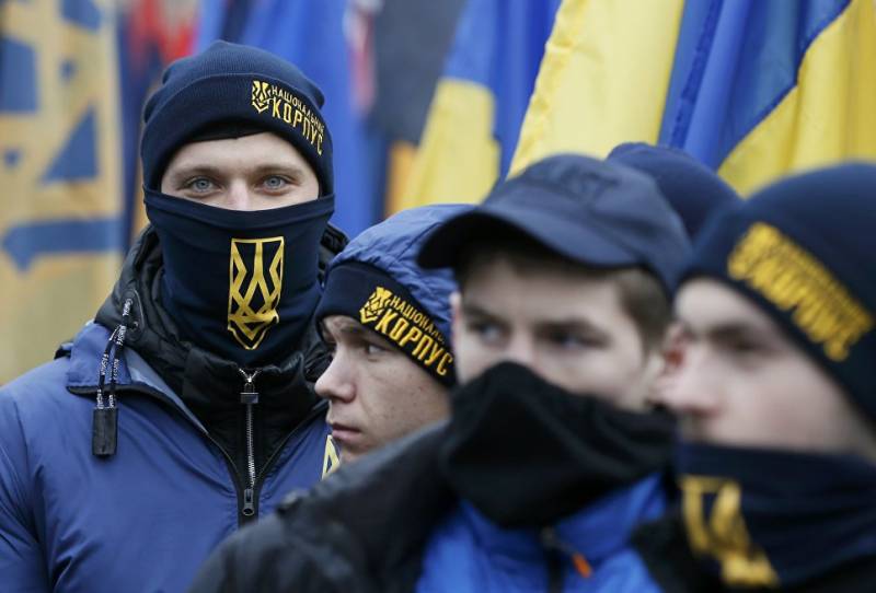 I sentrum av Kiev, et rally av tusenvis av nasjonalister