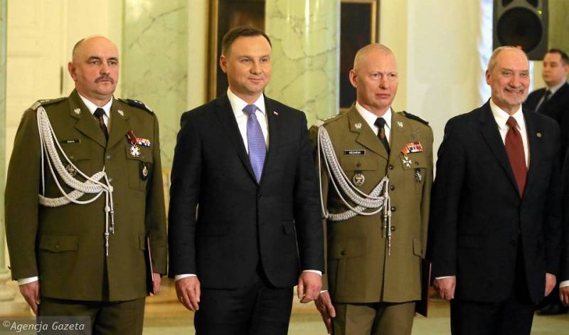Macierewicz, jealous tune to the military