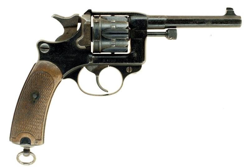 Franséisch Revolver Nerv 1892 (French Model 1892 Revolver)