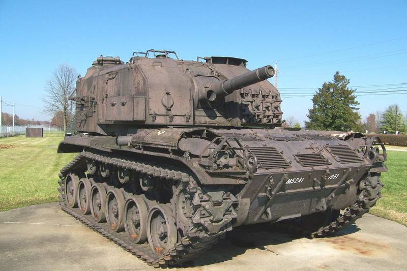 Self-propelled gun mount M52 (USA)