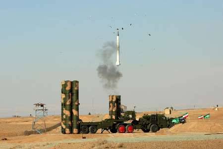 Den Iran während der übungen gebraucht SRK Mat-300