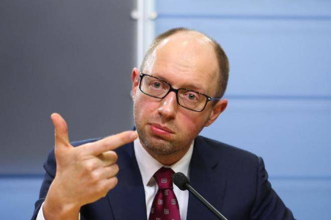 Yatsenyuk ridiculed on the air 