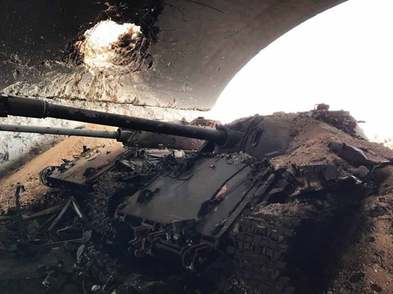 Dust, smoke, warped concrete: the battle for the airport Palmyra reminded of Donetsk