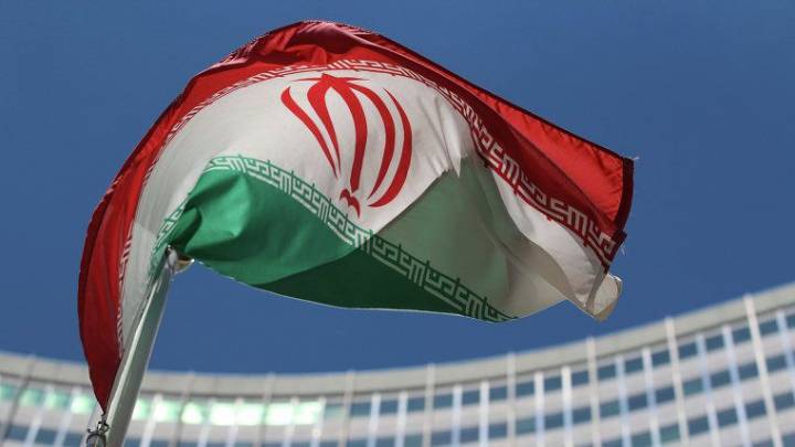 General of the IRGC: 
