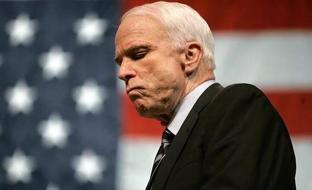 McCain huet Agent Putin Senators-Parteifreunde, заблокировавшего Bäitrëtt Montenegros an der NATO