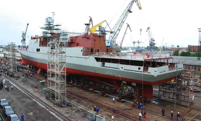 Zwei Fregatten des Projekts 11356 für Indien bauen auf Goa