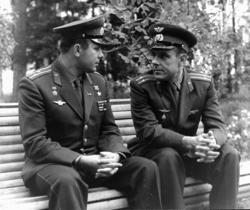 Der sowjetesch Pilot-Kosmonaut, zweemol Held vun der Sowjetunioun Wladimir Michailowitsch Komarow