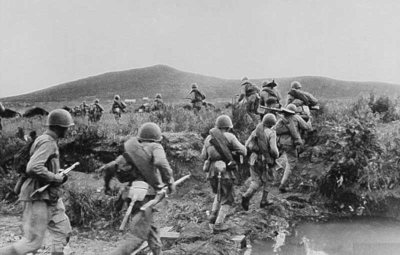La guerre dure de la mémoire. Aux souvenirs d'A. Vi Шумилина «Roly ротный»