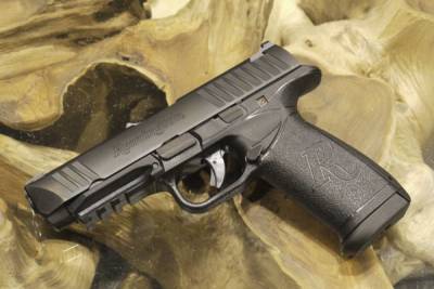 Bestoungen Waffen 2017: Pistoul Remington RP9
