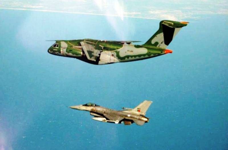 Den Brasilianske virksomhed, er at fremme sit fragtskib KC-390 i det portugisiske marked