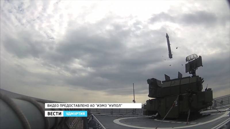 The launches of SAMS tor-М2КМ of the frigate 
