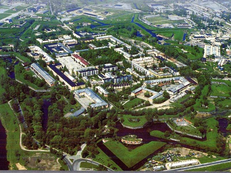 Soviétique militaire de l'Lettonie avait stupidement