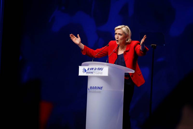 Marine le Pen: l'UE va disparaître de la carte politique du monde