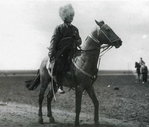 The Teke horse regiment in the First world war. Part 2