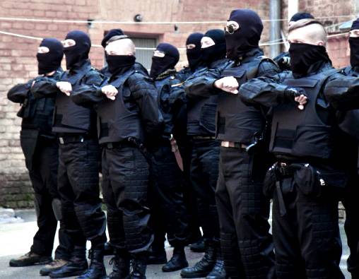 The paradoxes of modern heroism