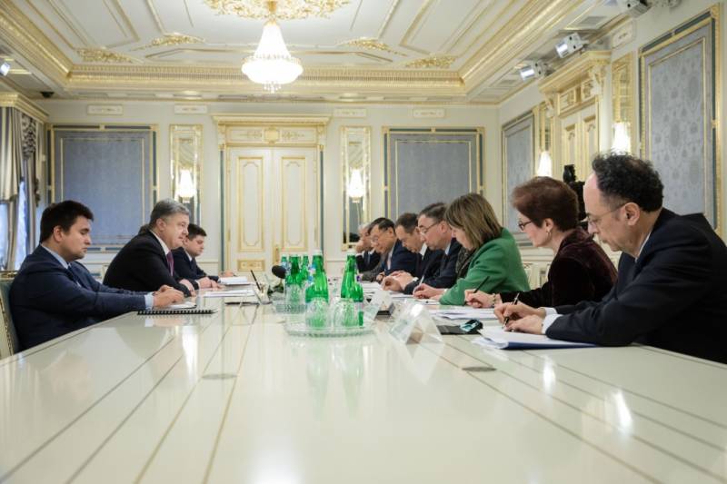 Les MÉDIAS ukrainiens уличают Porochenko dans le mensonge sur l'issue des rencontres internationales