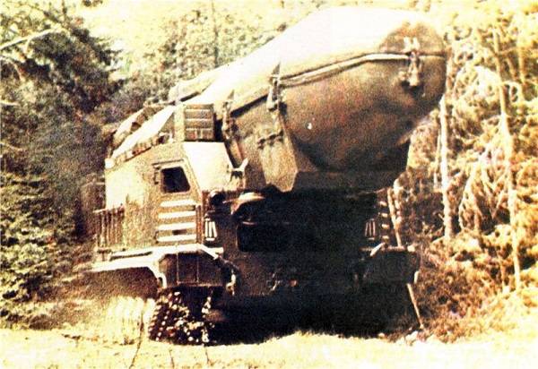 РТ-15: құрылу тарихы, алғашқы өздігінен жүретін баллистикалық зымыран КСРО (1-бөлім)