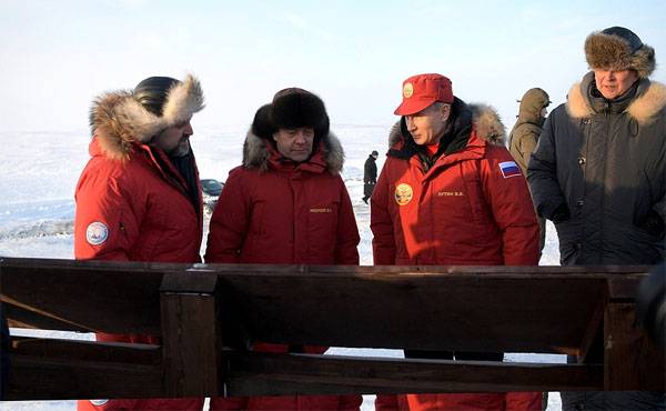 OSM spoke about the people's trust in Vladimir Putin and Dmitry Medvedev