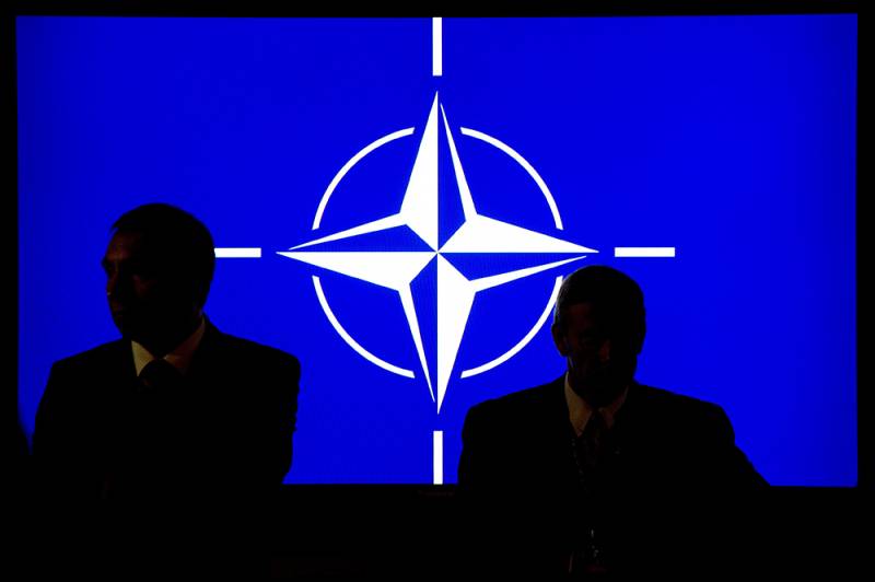 Hymne NATO ' s Atlantis