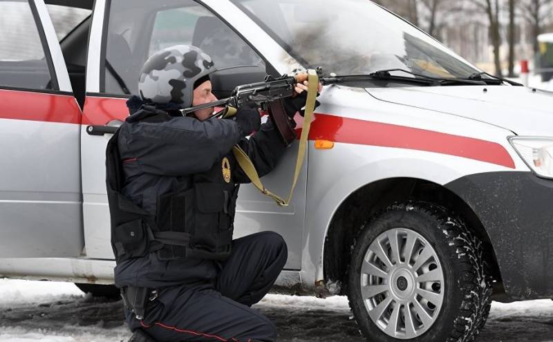 Les bandits, ils l'ont les policiers de la Astrakhan, détruits