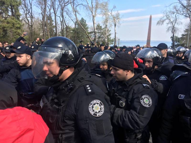 Disturbios en odesa, en el día del 73 aniversario de la liberación de la ciudad de los fascistas