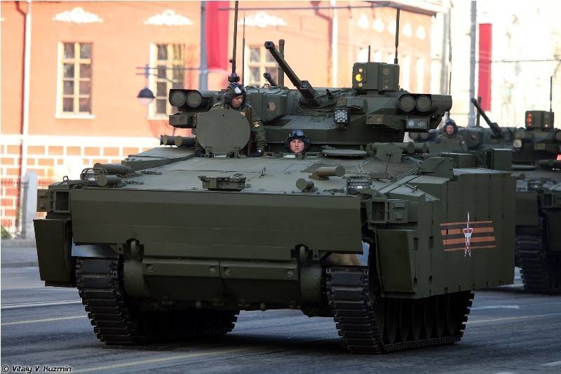 The supply of armored vehicles on the platform 