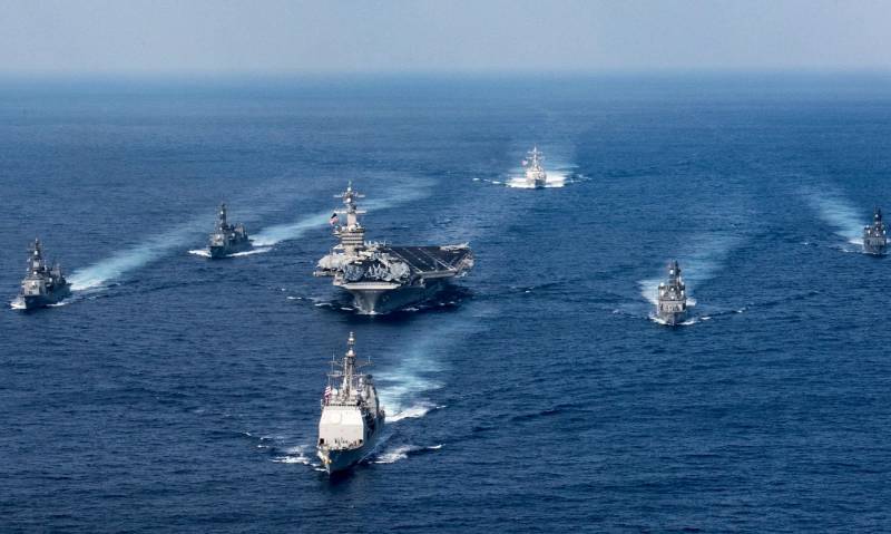 NAVY Japan huet d ' kollektiv Enseignéier mat dem amerikanesche Fligerdréier 
