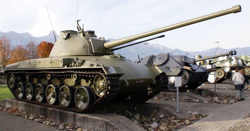 Den första tanken i den Schweiziska Panzer 58