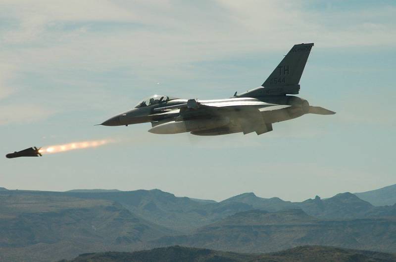 Reuters: - Koalisjon angrepet Pro-regjeringsstyrkene i Syria