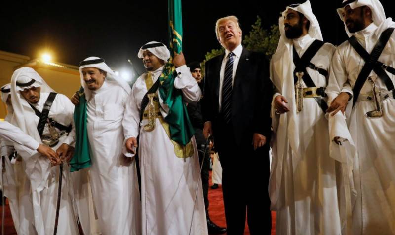Iwwerséi-Tournée Trump: Niwwel a Bezuch op Saudi-Arabien ofgefouert
