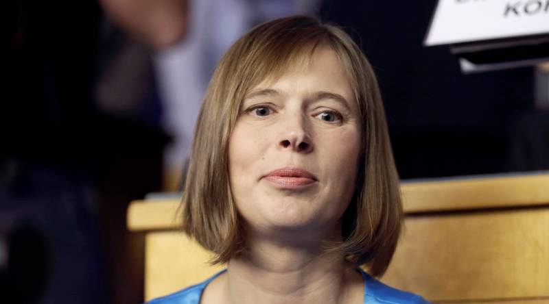Att ge råd som vi inte har något emot att inte veta hur man hjälper sig själv! Eller en lektion av oberoende från de Baltiska Staterna