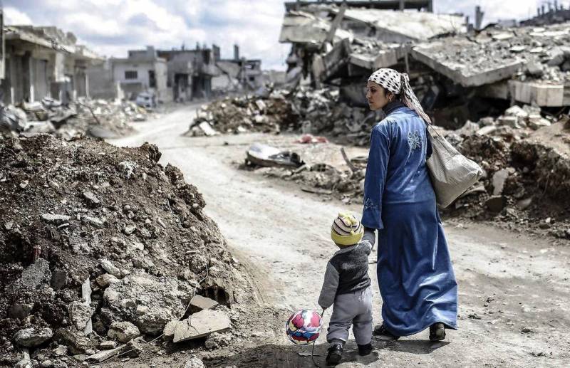 D 'westlech Koalitioun huet Loftattack op d' Hoffes an der Ëmgéigend vun de syresche Raqqa