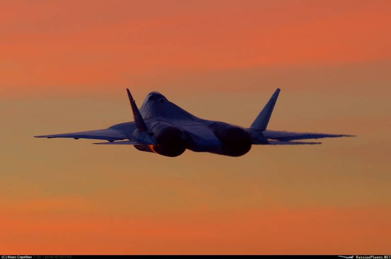 Le «talon d'achille» de l'armement d'un chasseur T-50. Avez-vous besoin de PAK FA suspendus «stealth»-conteneurs?
