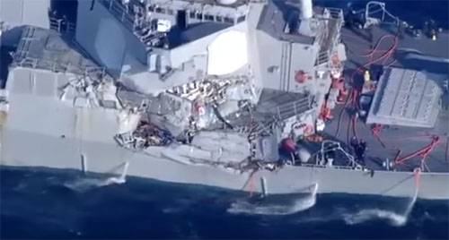 Container ship collision with the American destroyer USS Fitzgerald