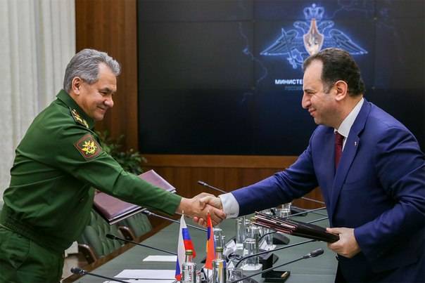 Regeringen for den russiske Føderation, der er godkendt af den Aftale om en samlet gruppe af soldater fra Armenien