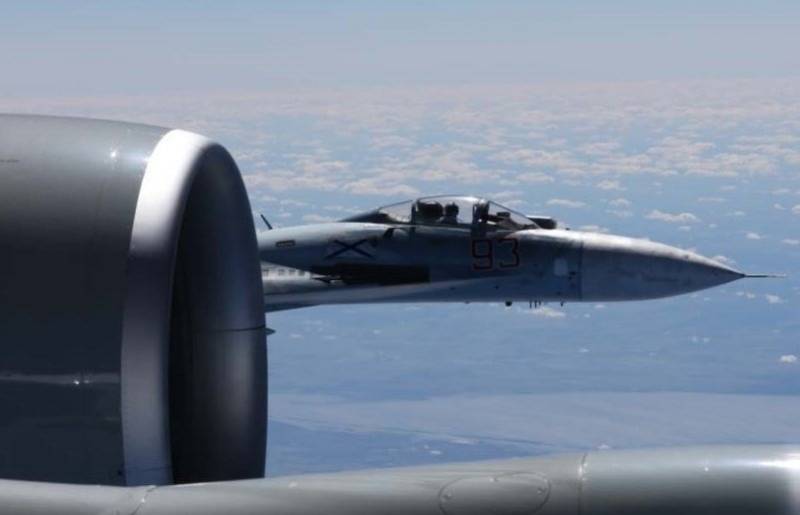 Of the U.S. armed forces published a photo of the dangerous approach of the su-27 and RC-135